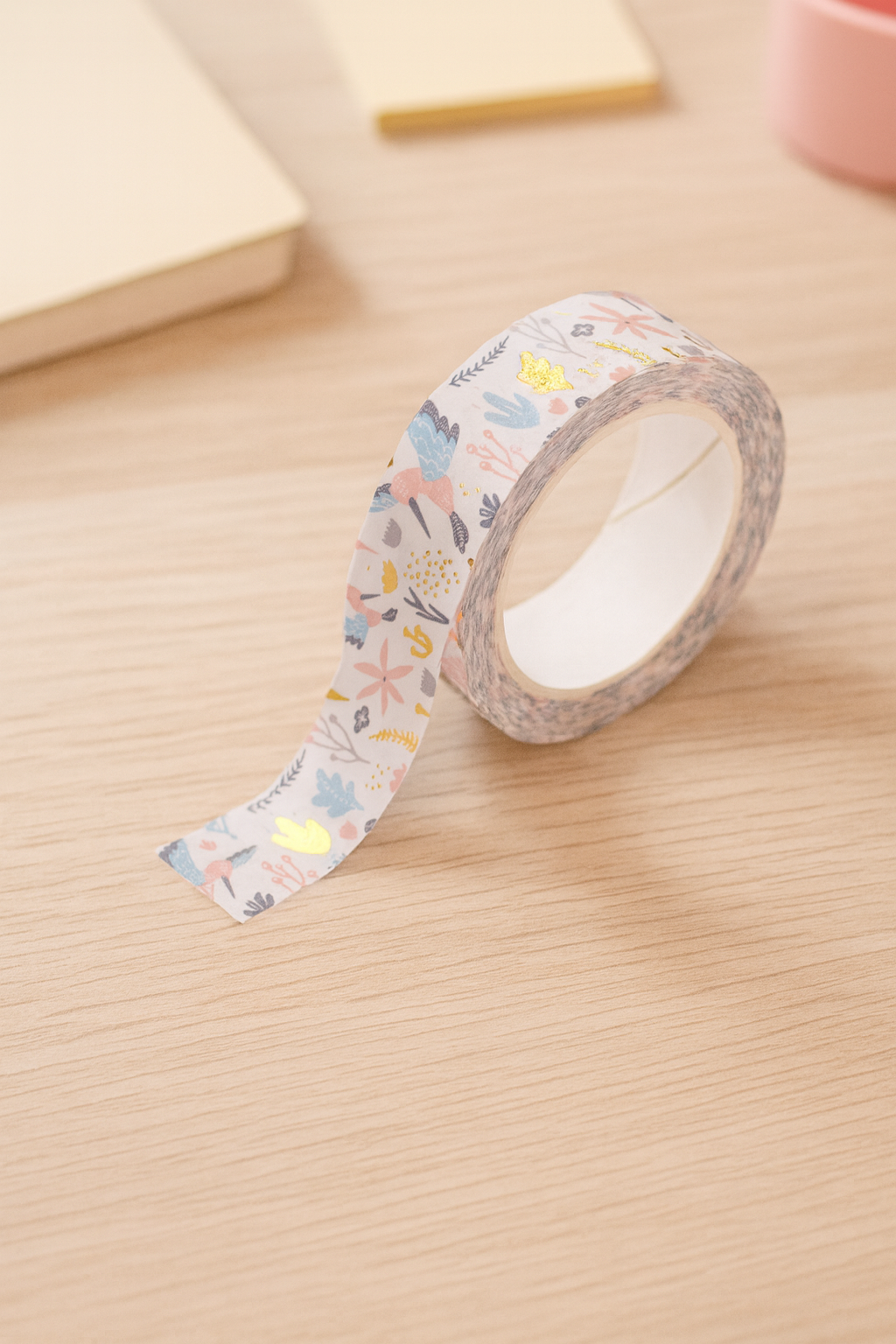 ✨ Washi Tape Floral con Detalles Dorados – 5 m x 15 mm 🌸